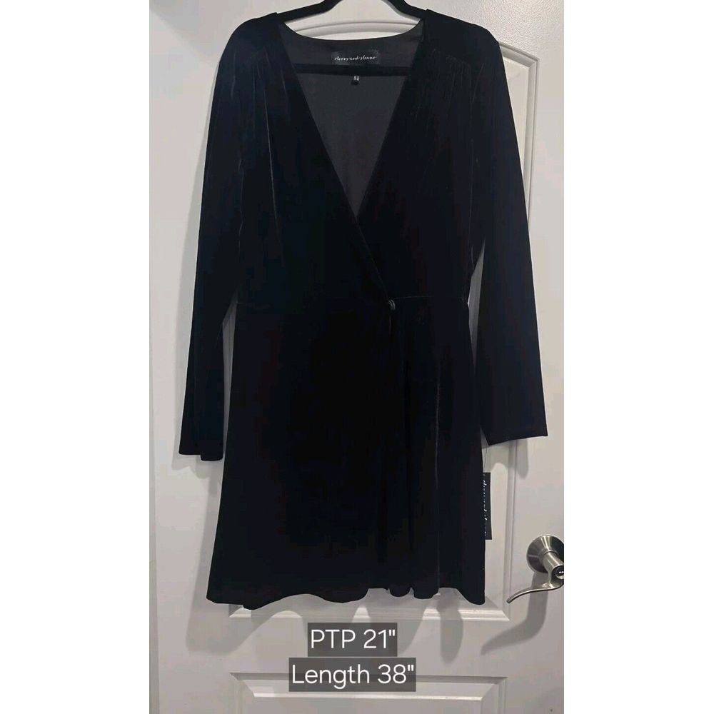 Clover And Sloane NWT Black Velvet Wrap Dress‎ Size 16 MSRP $100